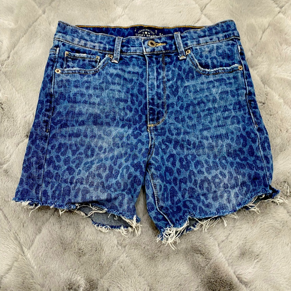 Lucky Brand, Leopard print,cut off shorts, size 6 (Bridgette Skinny), EUC